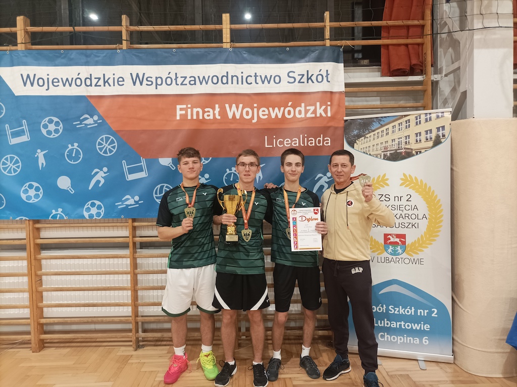 Drużyna ZST zajęła I miejsce, zdobywając tytuł mistrza województwa lubelskiego w badmintonie!