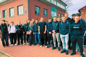 zdjęcie grupowe do gazetki zmniejszony